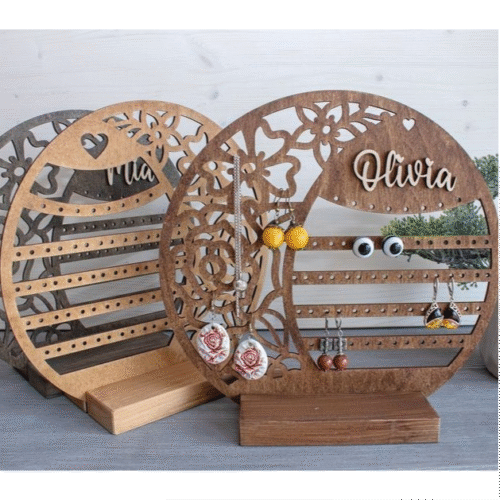 Stand de aretes circular con nombre